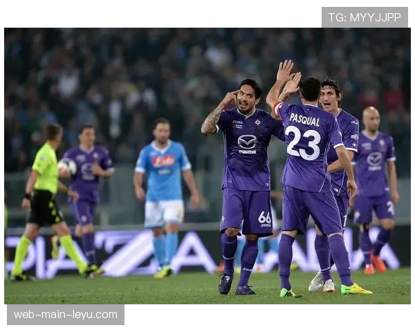 十人应战守住胜果，那不勒斯2-1力克佛罗伦萨